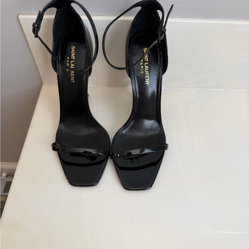 Yves Saint Laurent Black Patent Heels